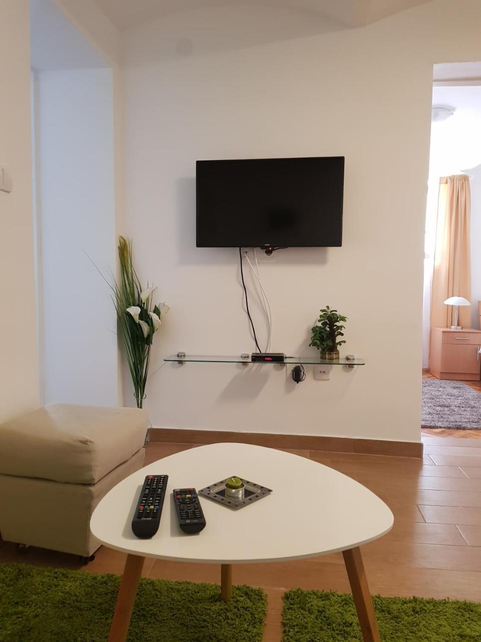 Inter Apartment Belgrade With Free Parking Exterior foto